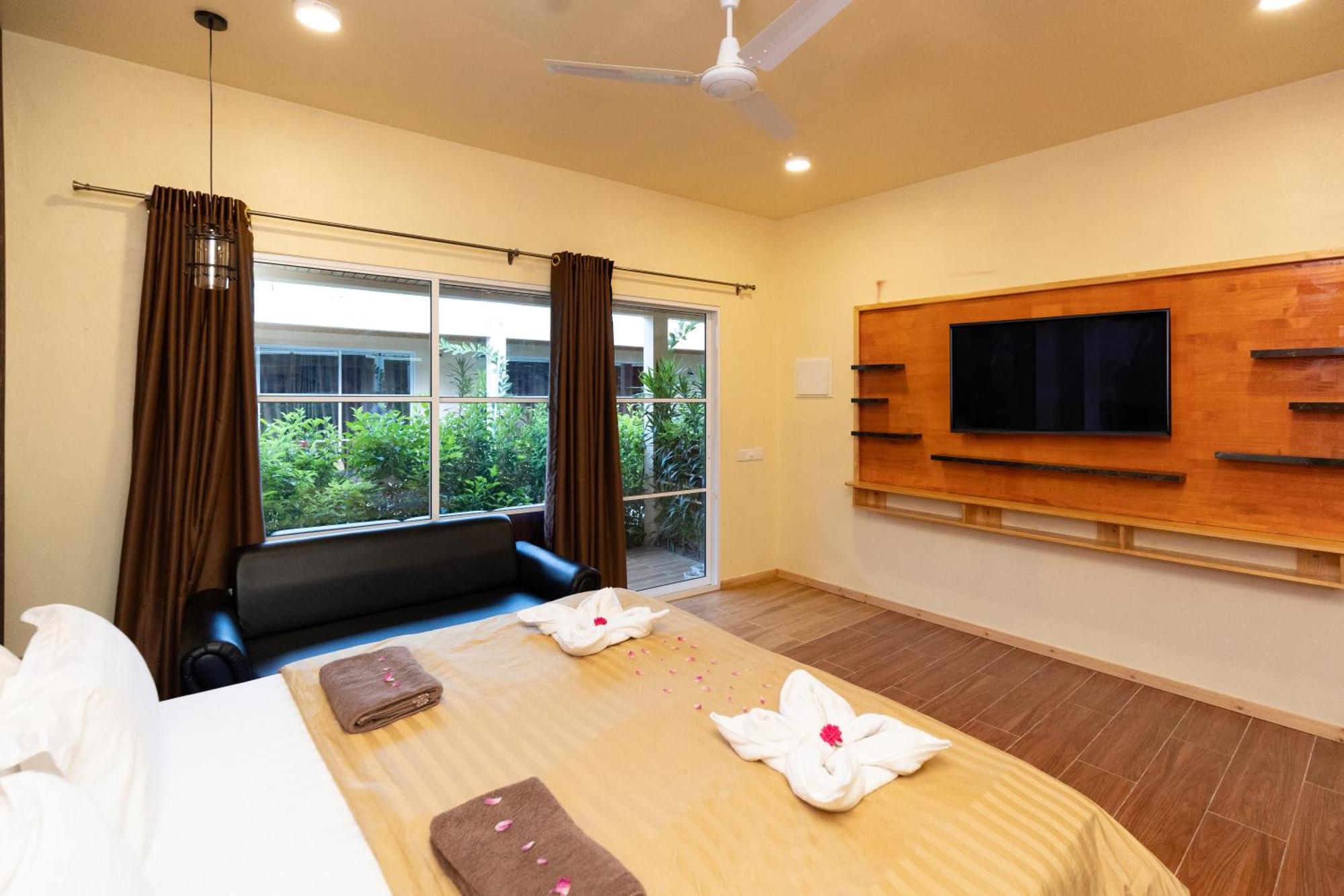 Tranquil Thoddoo Hotel Exterior photo